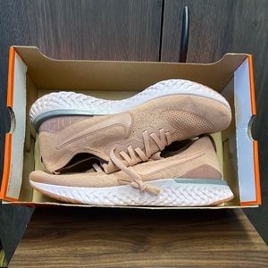 Nike Epic React Flyknit 2 Rose Gold Men Size 15